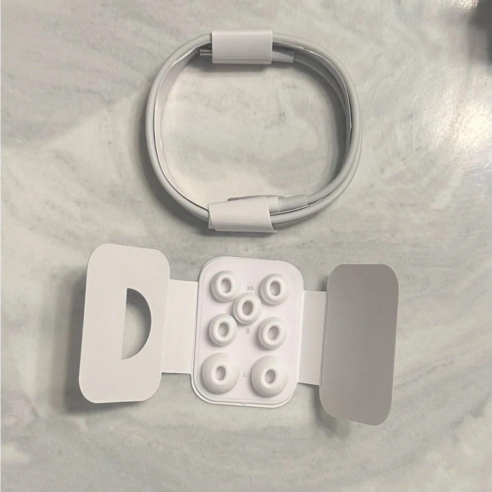 Apple AirPod pro generation 2 MagSafe charger